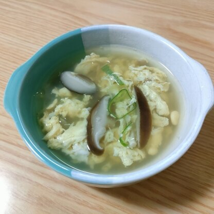 椎茸の風味が良く卵がふんわり♪
和風のお味で美味しかったです(*^-^*)